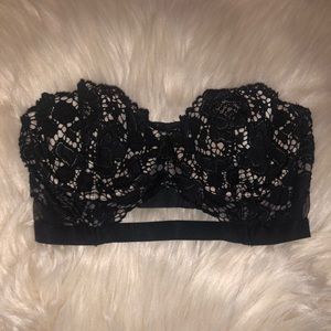 Victoria’s Secret Very Sexy 32C strapless lace bra